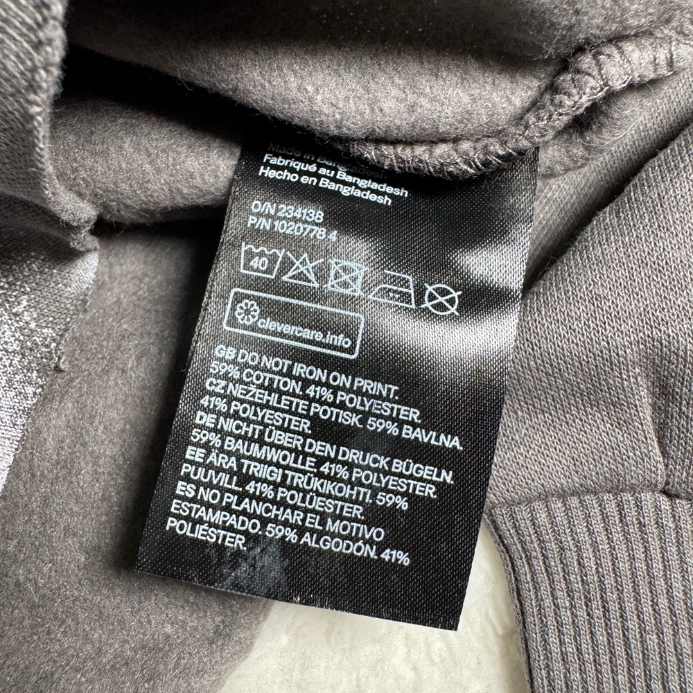 NWOT H&M Gray Graphic Cropped Oversized Sweatshirt - Women’s X-Large - Picture 5 of 5